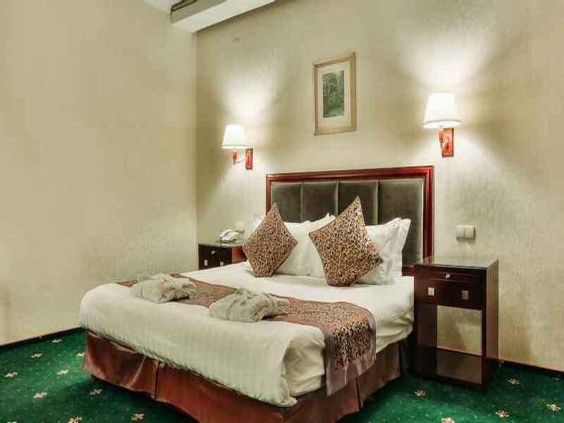 Hotel Goldman Empire à Astana Extérieur photo