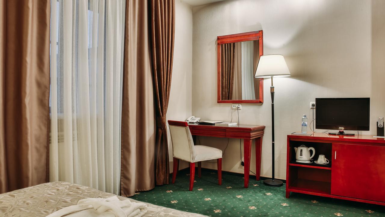Hotel Goldman Empire à Astana Extérieur photo